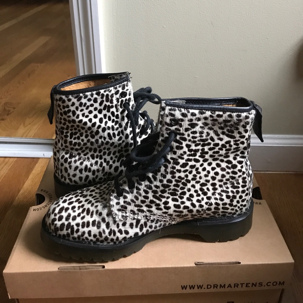 DR. Martens