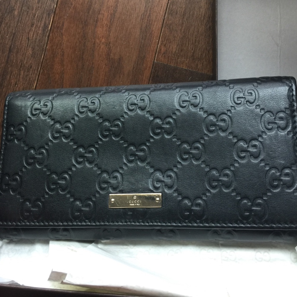 Gucci signature chain wallet black leather