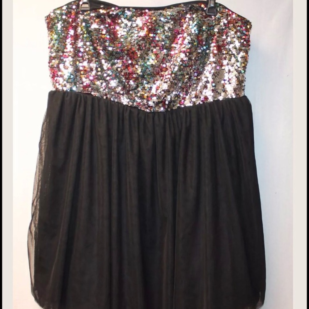 Sequin Tulle Strapless Dress