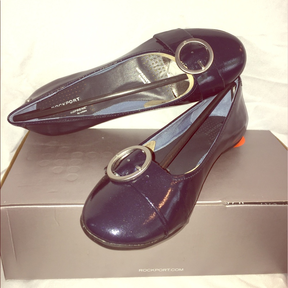 Rockport woman's size 5 dark navy blue flats