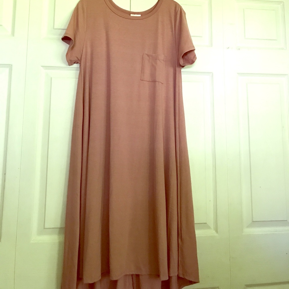 Medium LuLaRoe Carly