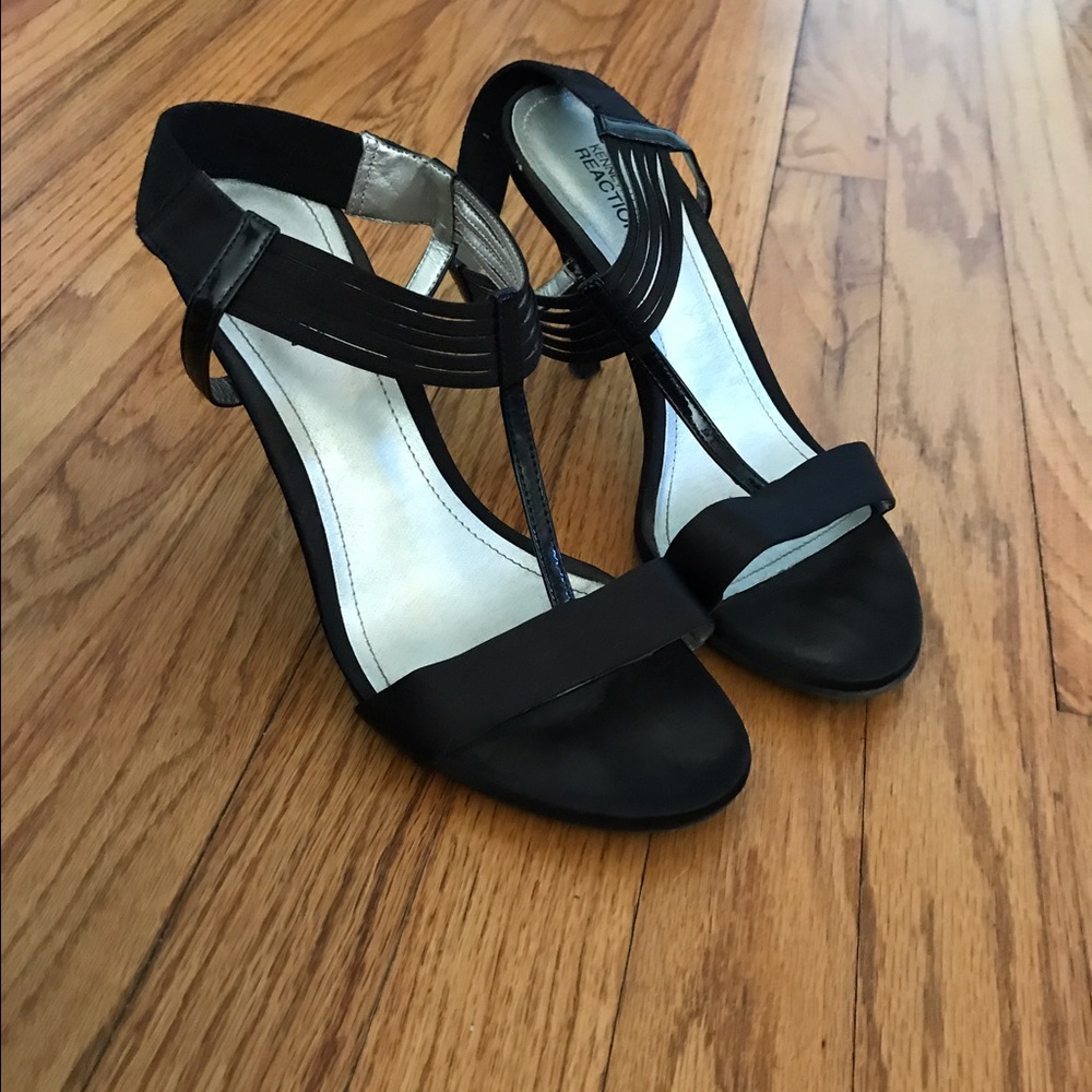 Size 8 Kenneth Cole Reaction Heels