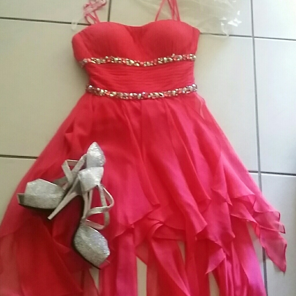Dress  size 8 shoes 7