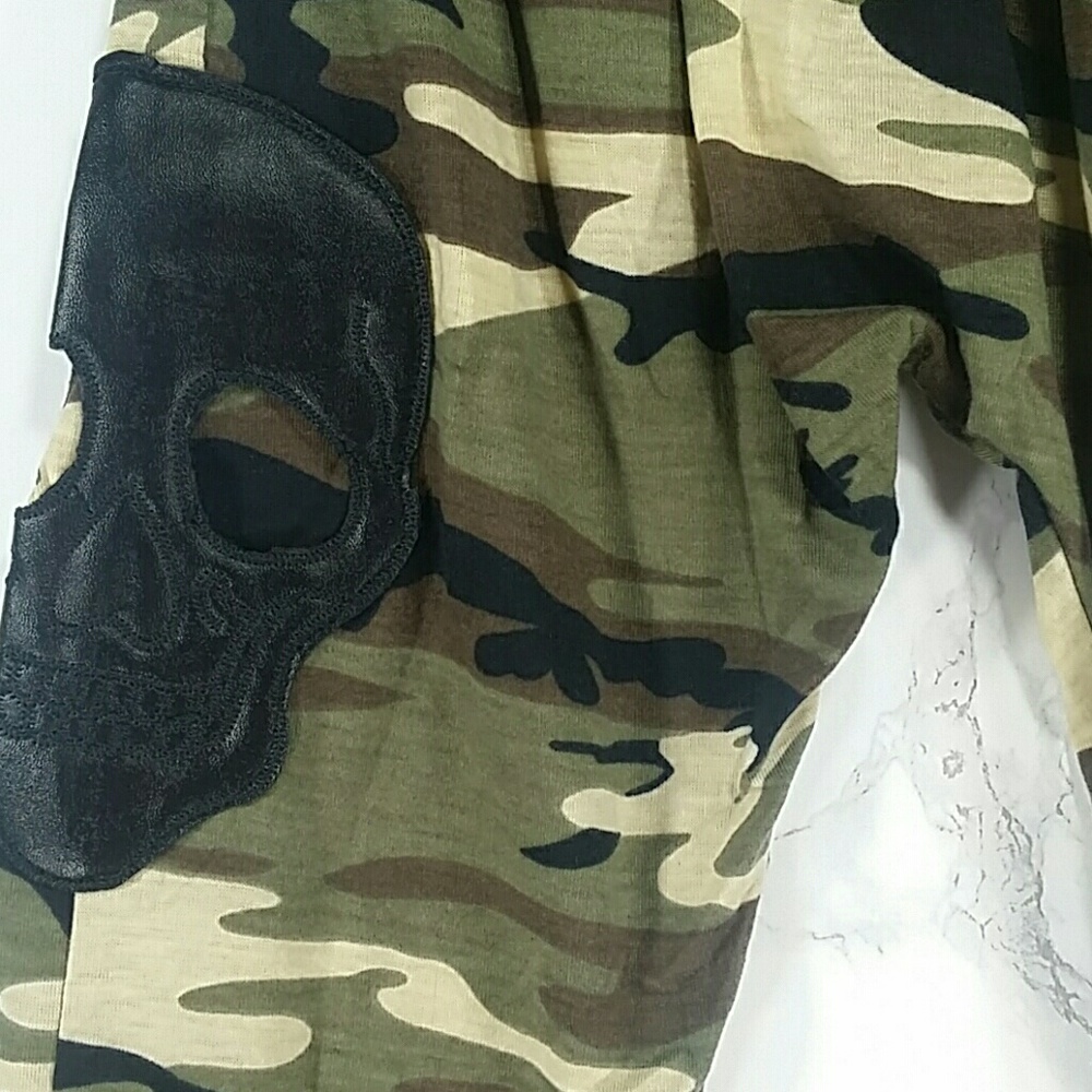 SALE***Skull Camouflage joggers pants. Kids   :) - Picture 3 of 4