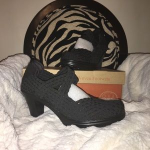 Black stretch weave heals