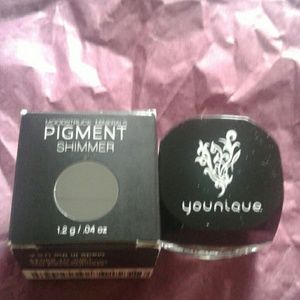 Younique Moodstruck Minerals Pigment Shimmer