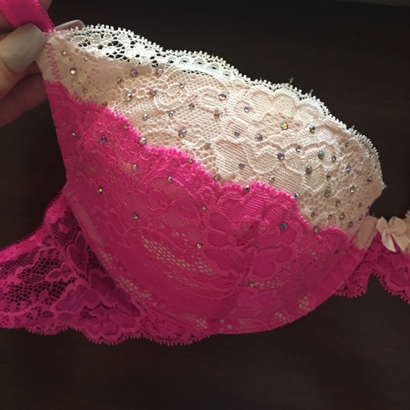 Victoria Secret Pink Rhinestone Bra - Picture 4 of 4