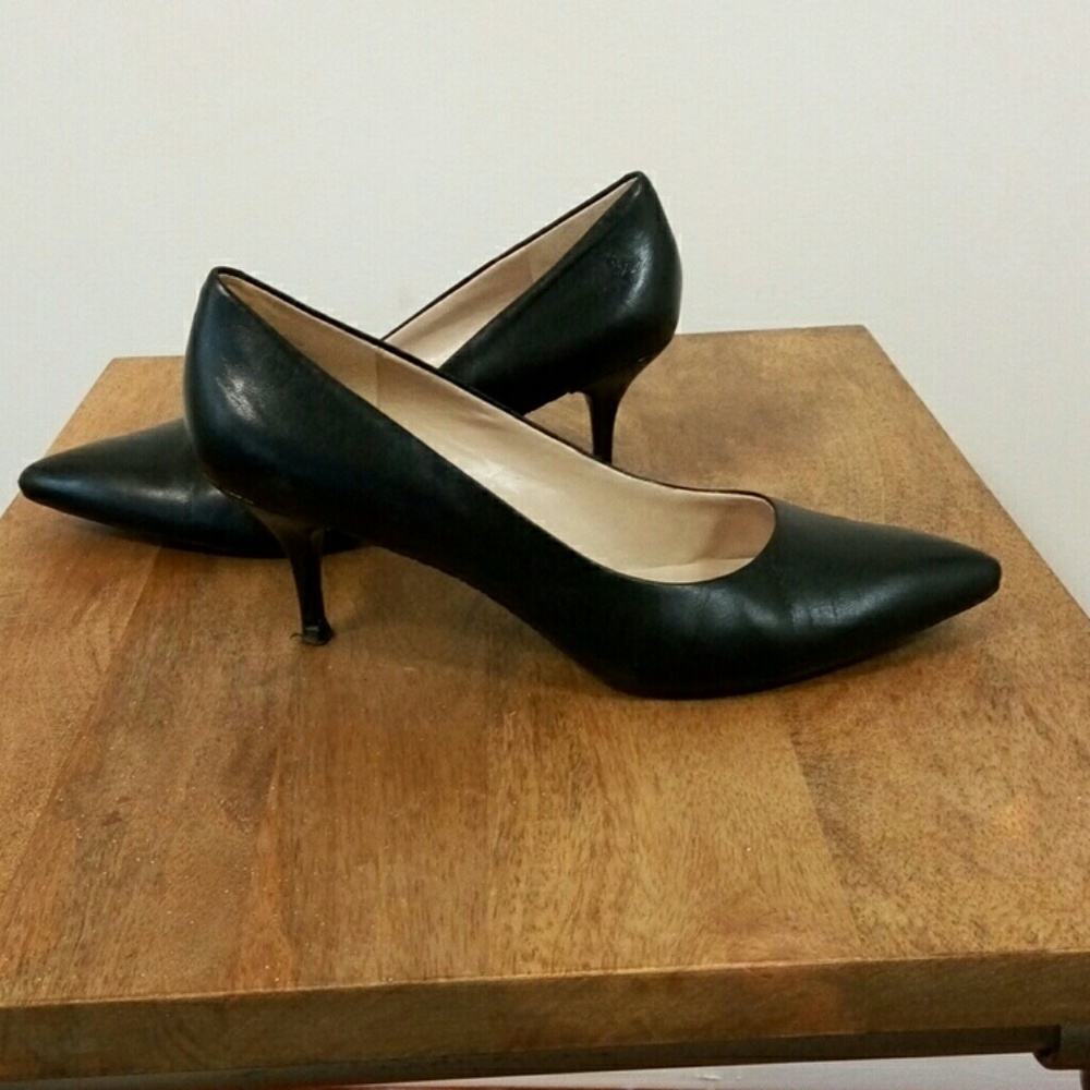 Nine West Black Leather Pumps