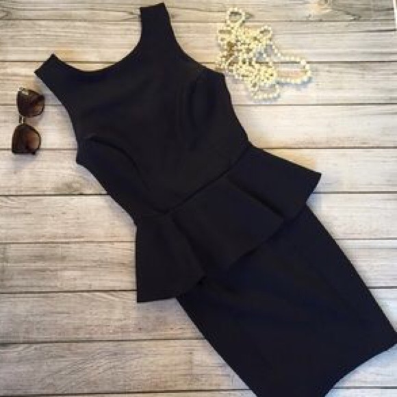 2010 Y2K Topshop Scuba Peplum LBD - Picture 3 of 6