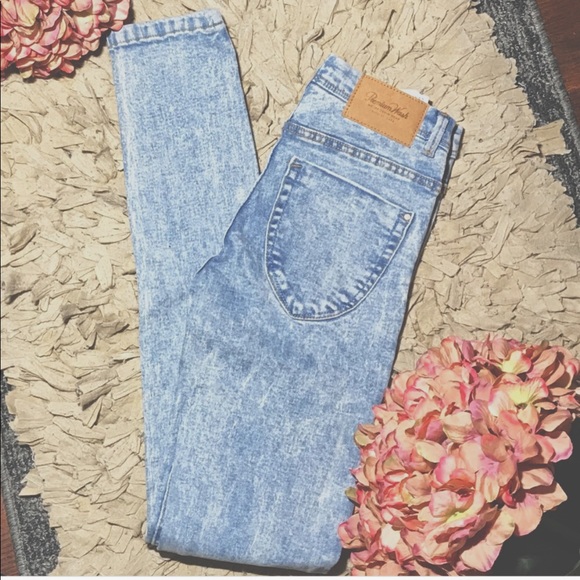Zara Denim - Light acid wash Zara skinny jeans
