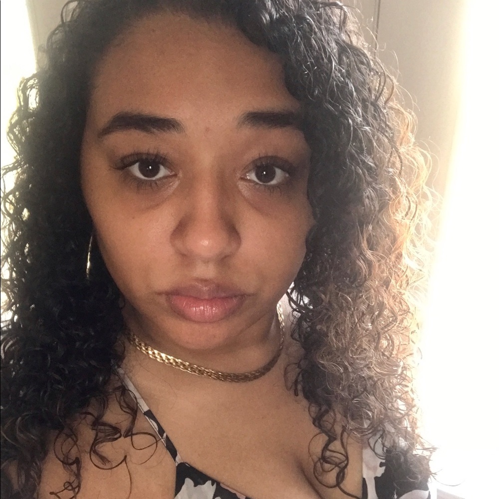 Meet your Posher, Ashley