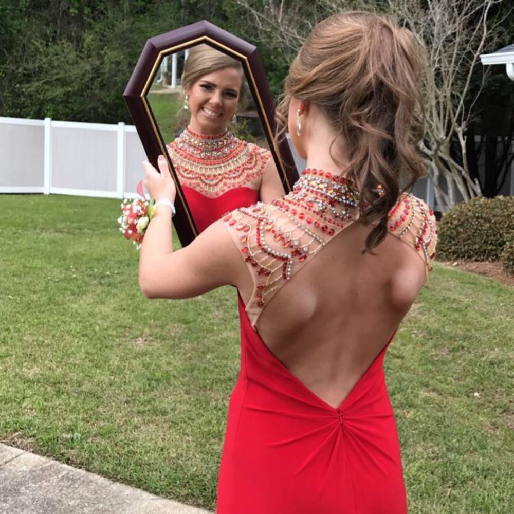 Meet your Posher, Ava