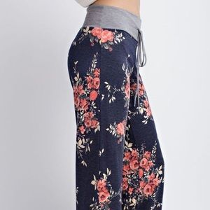 A french terry floral print pants