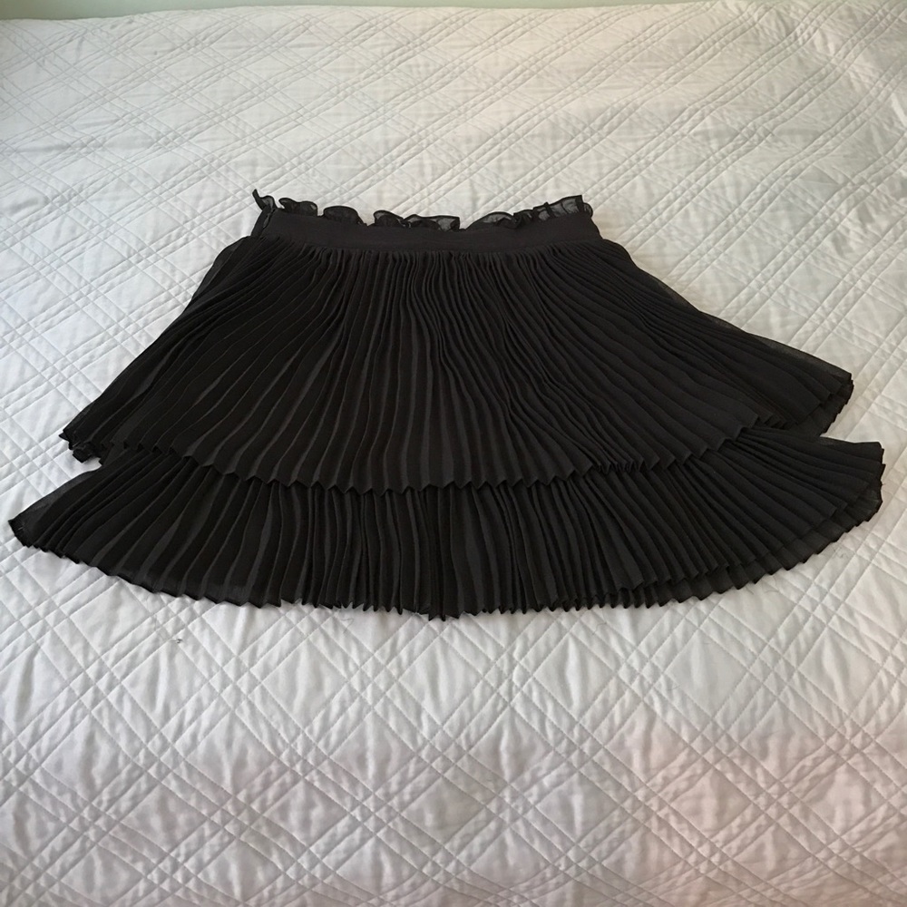 Free People Black Pleated Mini Skirt. Size 2.