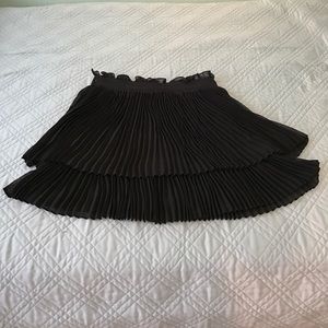 Free People Black Pleated Mini Skirt. Size 2.