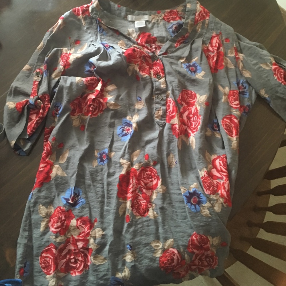 Flowy floral blouse