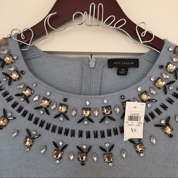 Ann Taylor Wool Beaded Neckline Sweater Size XS - Picture 4 of 4