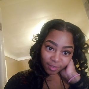 Meet your Posher, Latrece