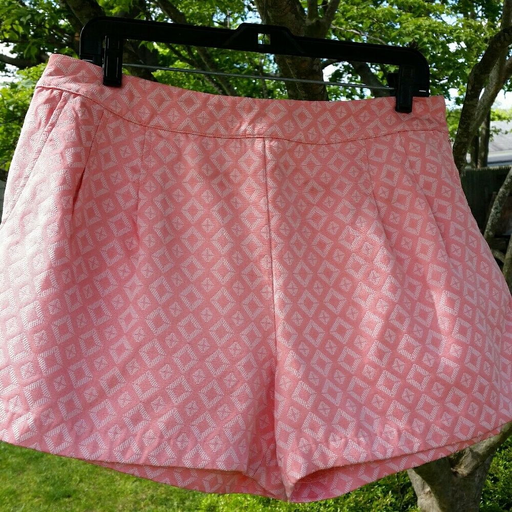 Buttons Geometric Pink & White Dressy Shorts