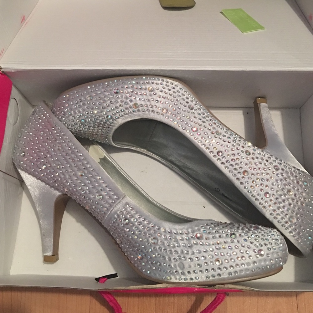 Sassy Sexy Silver Heel