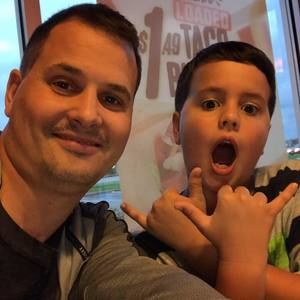 Meet your Posher, Kyle