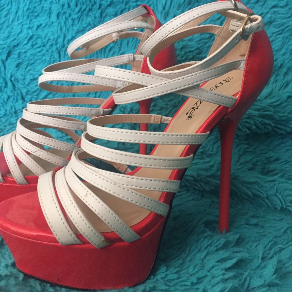 Shoe dazzle women's heels
