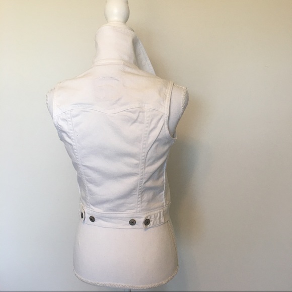 NWOT Levi's White Classic Jean Trucker Vest - Picture 2 of 8