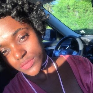 Meet your Posher, Janel