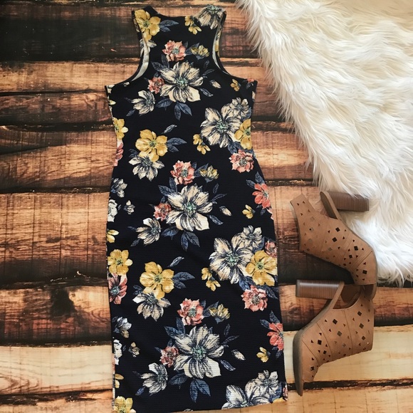 Sale << Navy Floral Longer Length Bodycon Dress >> - Picture 4 of 4