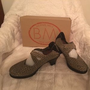 Bernie Mac New York woven heels