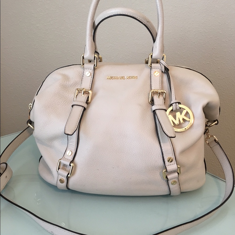 Authentic Michael Kors Pearl leather bag