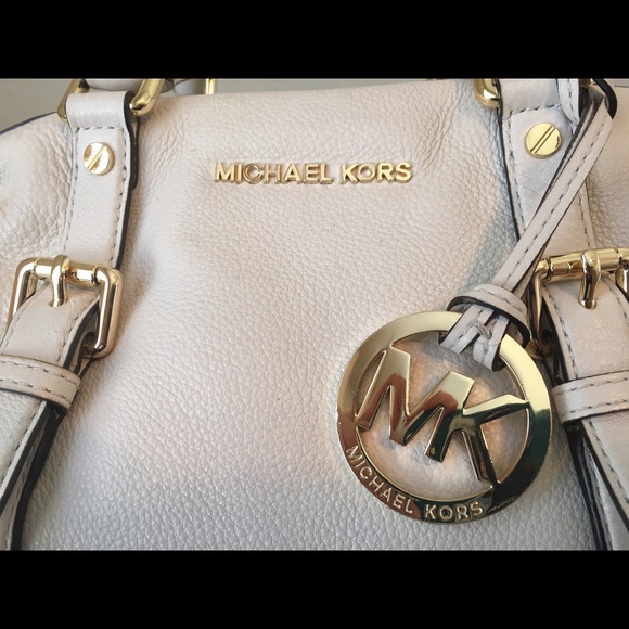 Authentic Michael Kors Pearl leather bag - Picture 3 of 5