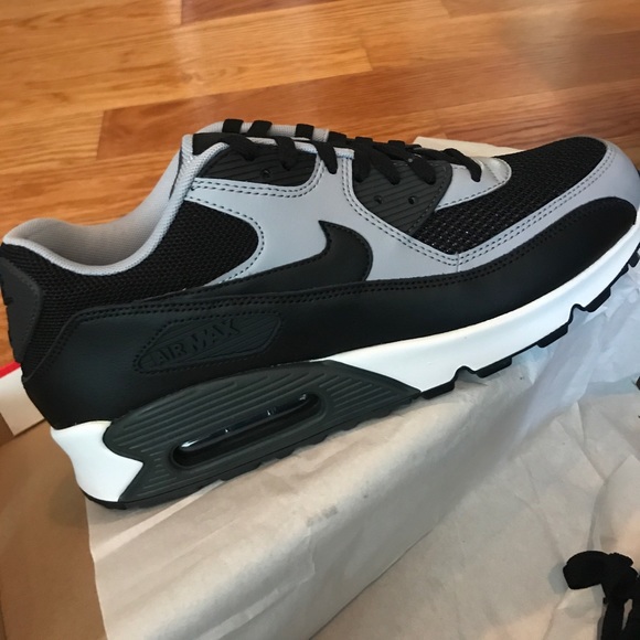 Brand New Nike Air Max Men's - Picture 3 of 6