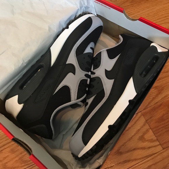 Brand New Nike Air Max Men's - Picture 4 of 6