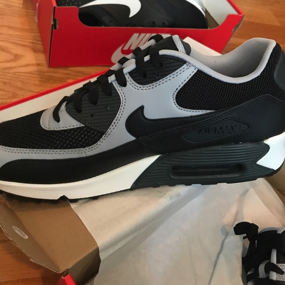 Brand New Nike Air Max Men's - Picture 5 of 6