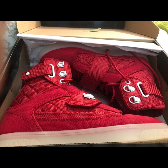 Shoe - Picture 2 of 3