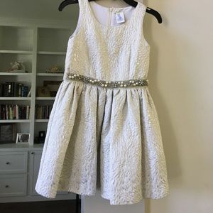 Girls silver/white dress w/ attached beaded belt.