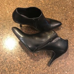 Cato black bootie hills size 8 1/2