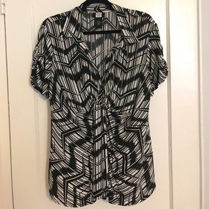 Stunning drape black & white top