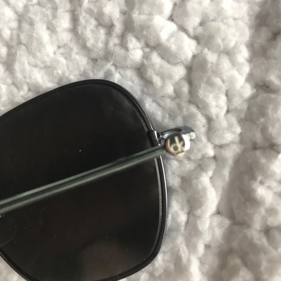 New Calvin Klein sunglass - Picture 3 of 4