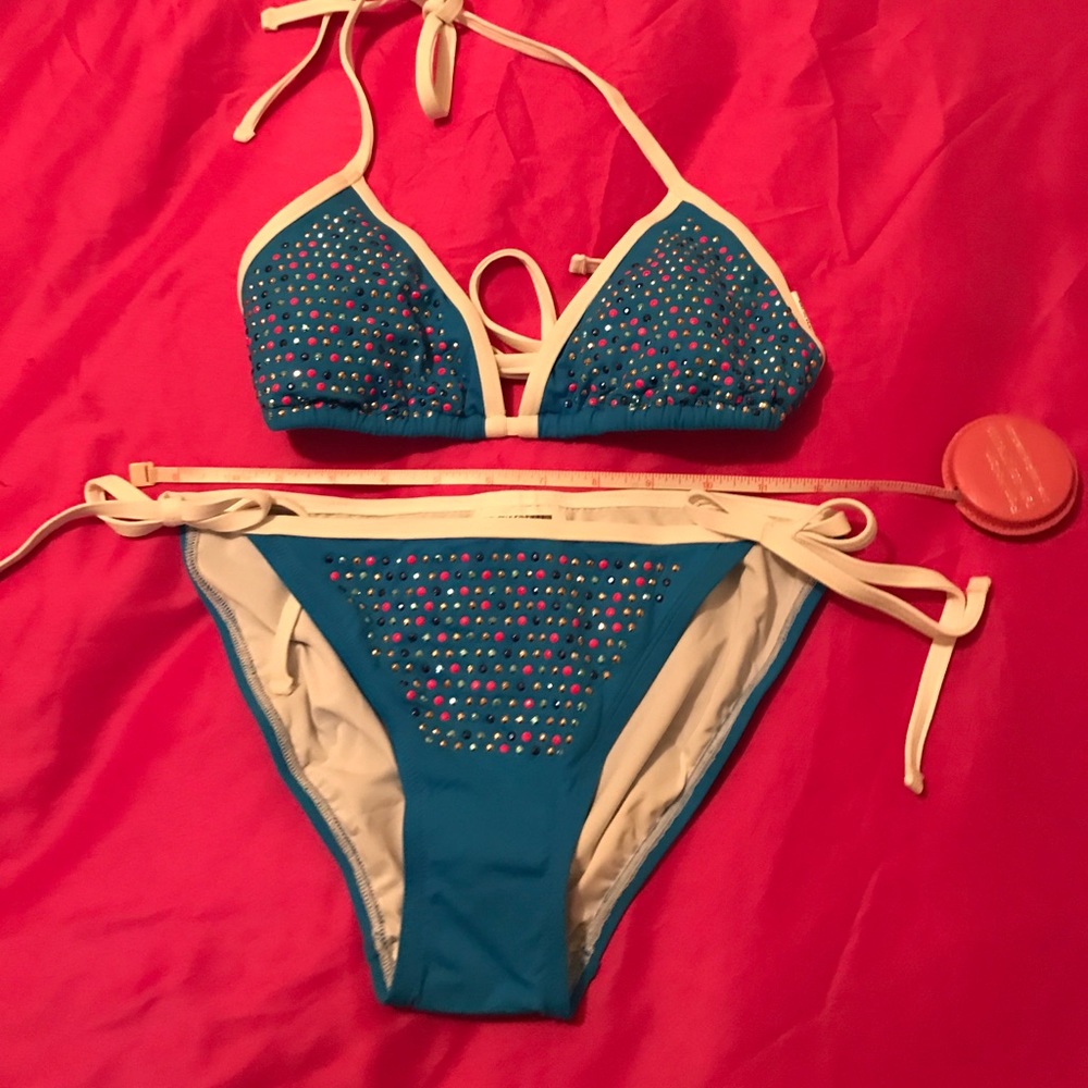 NWOT. Coco Rave turquoise bikini with stones.
