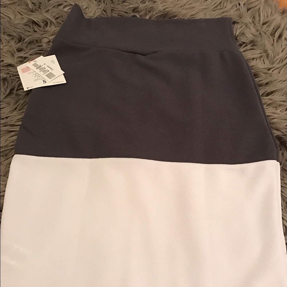 BNWT Lularoe Cassie Skirt