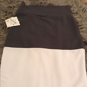 BNWT Lularoe Cassie Skirt