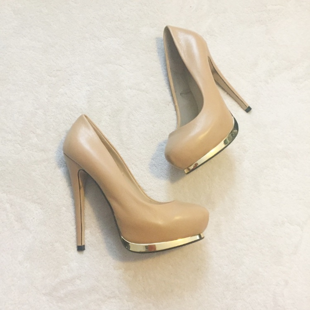 Gorgeous Zara Woman Classic Nude Pumps Size 38