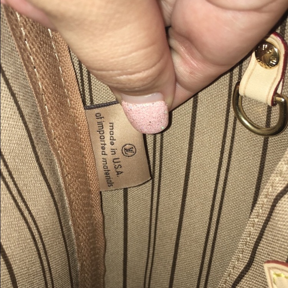 SOLD! NEW Louis Vuitton Neverfull MM - Picture 4 of 4