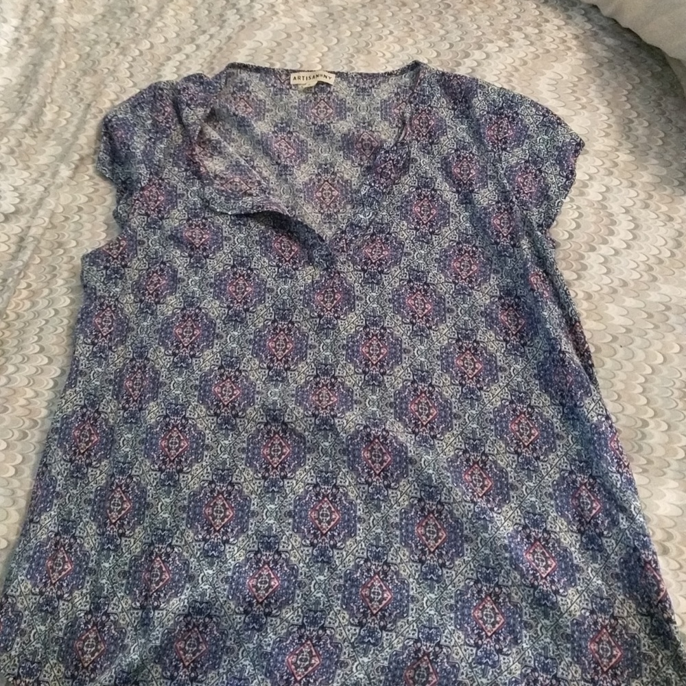 V neck medallion top B1G1