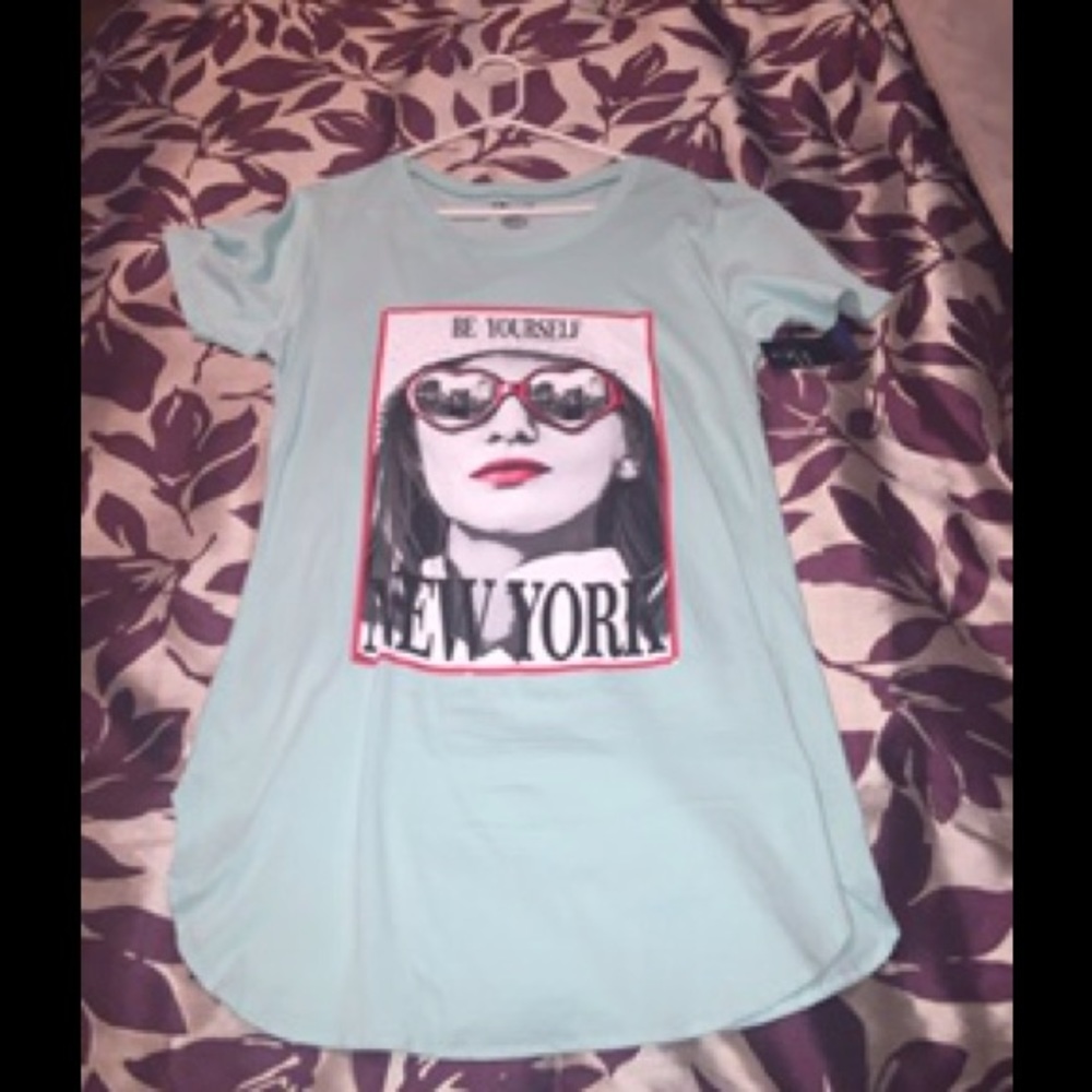 New never worn Sz XL top