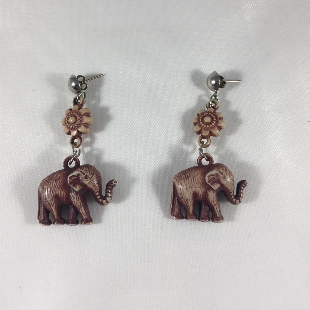 Elephant dangle earrings