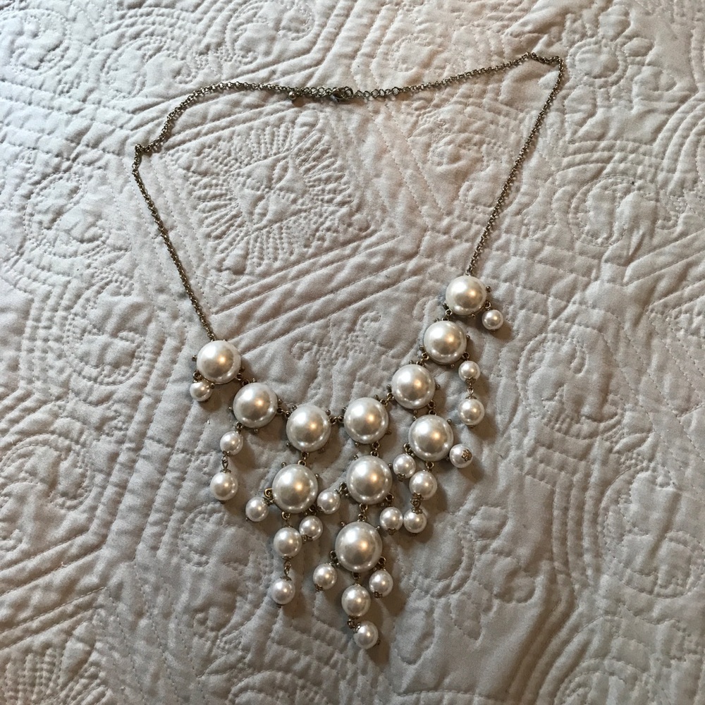 Faux pearl statement necklace