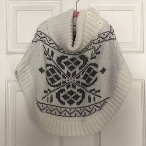 Genuine Kids by OshKosh toddler Poncho sz 2T